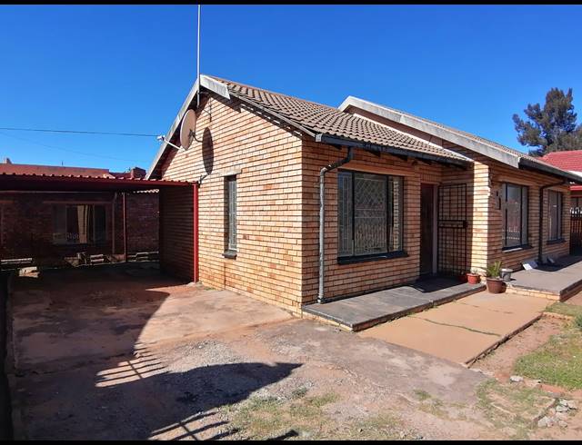 3 BEDROOM FREESTANDING SOLD IN KANANA